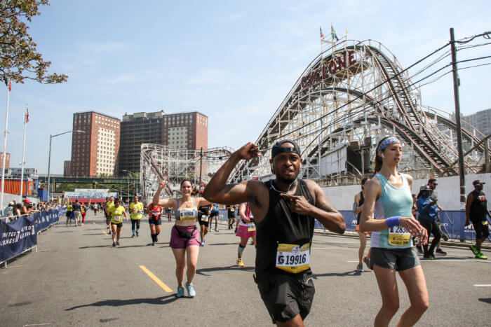 runner at brooklyn half marathon