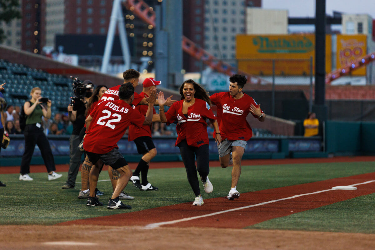 Real Housewives play Maimonides in annual ‘Battle for Brooklyn’ charity