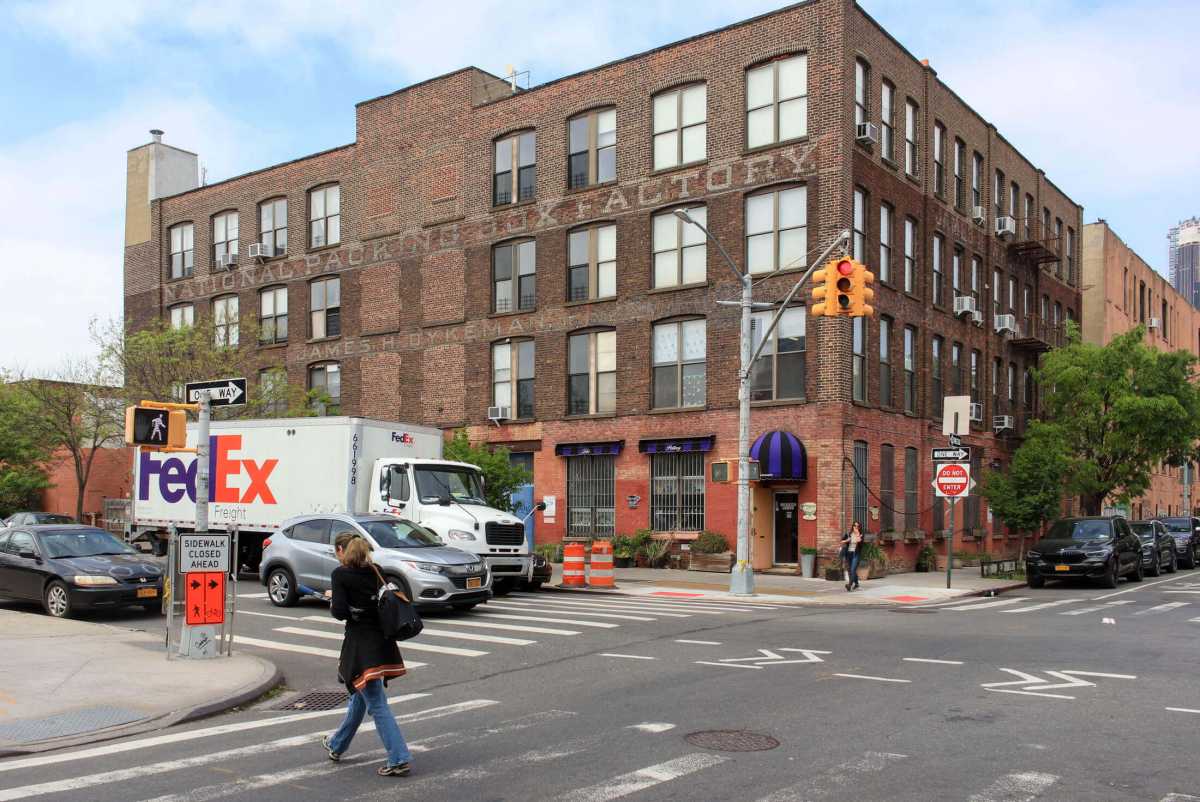 gowanus-brooklyn-543-union-street-box-factory-links-2022-sdevries-1
