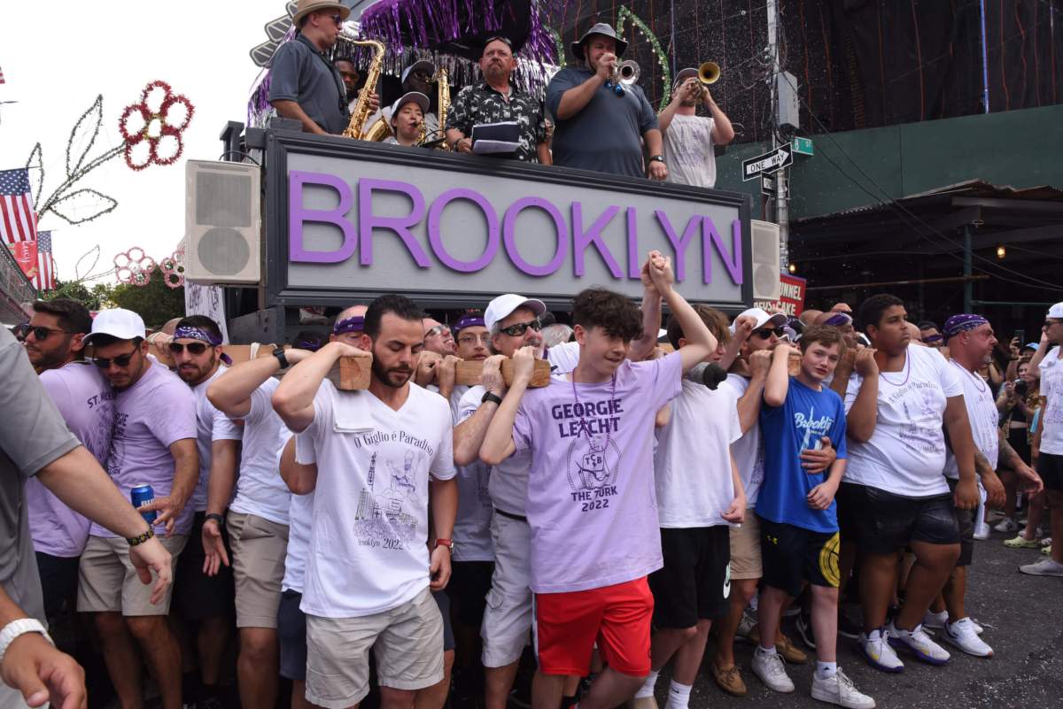 Giglio Feast flies high in return to Williamsburg • Brooklyn Paper
