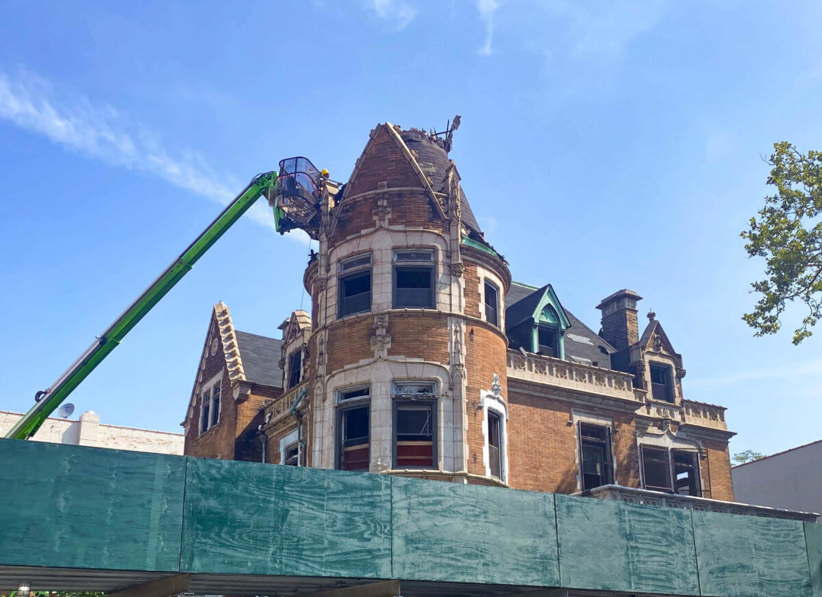 bed-stuy-brooklyn-441-willoughby-dangler-demo-07212022-absmith-1-scaled