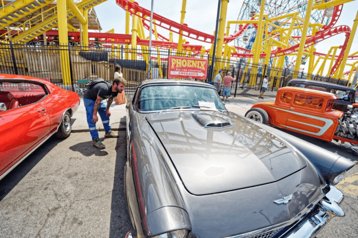 antique car at classic car show at coney island
