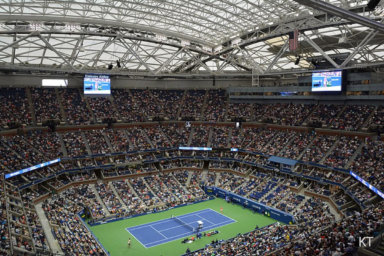 800px-Arthur_Ashe_Stadium_with_the_roof_closed_32938595438-1200×799-1