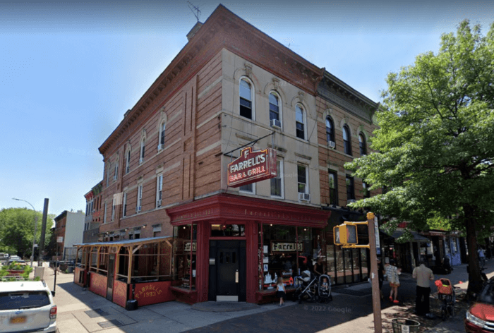 Farrell's bar and grill exterior
