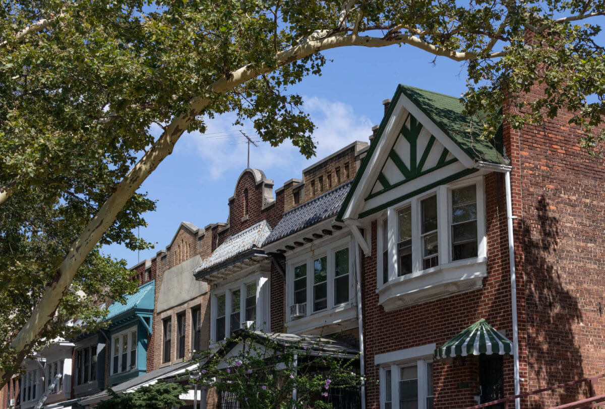 crown-heights-president-street-houses-2021-sdevries-1