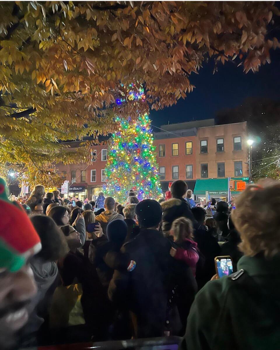 CHRISTMAS TREE