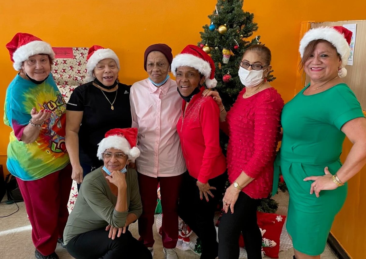Over 20 people gathered in Williamsburg for the Christmas party.