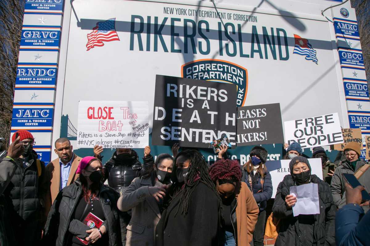people outside rikers island jail