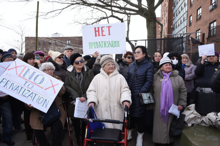 protest against privatization at haber houses