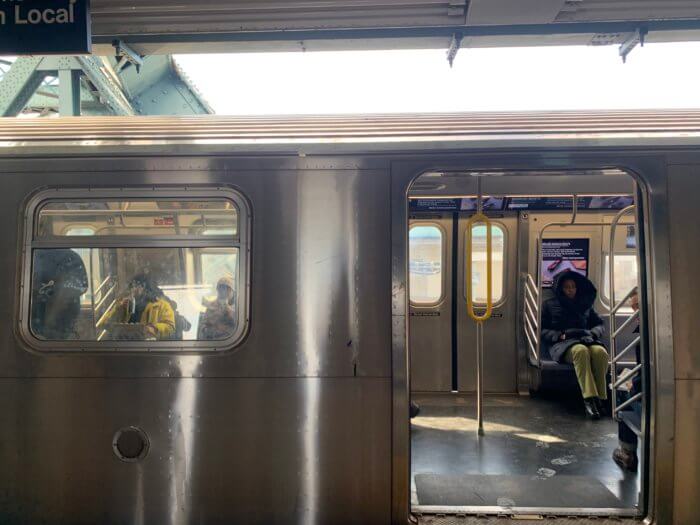 MTA g train