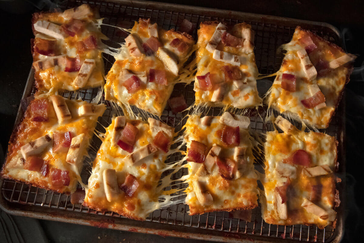 square jet's pizza slices
