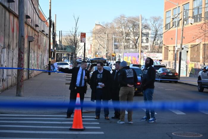 cops outside williamsburg high school after shooting