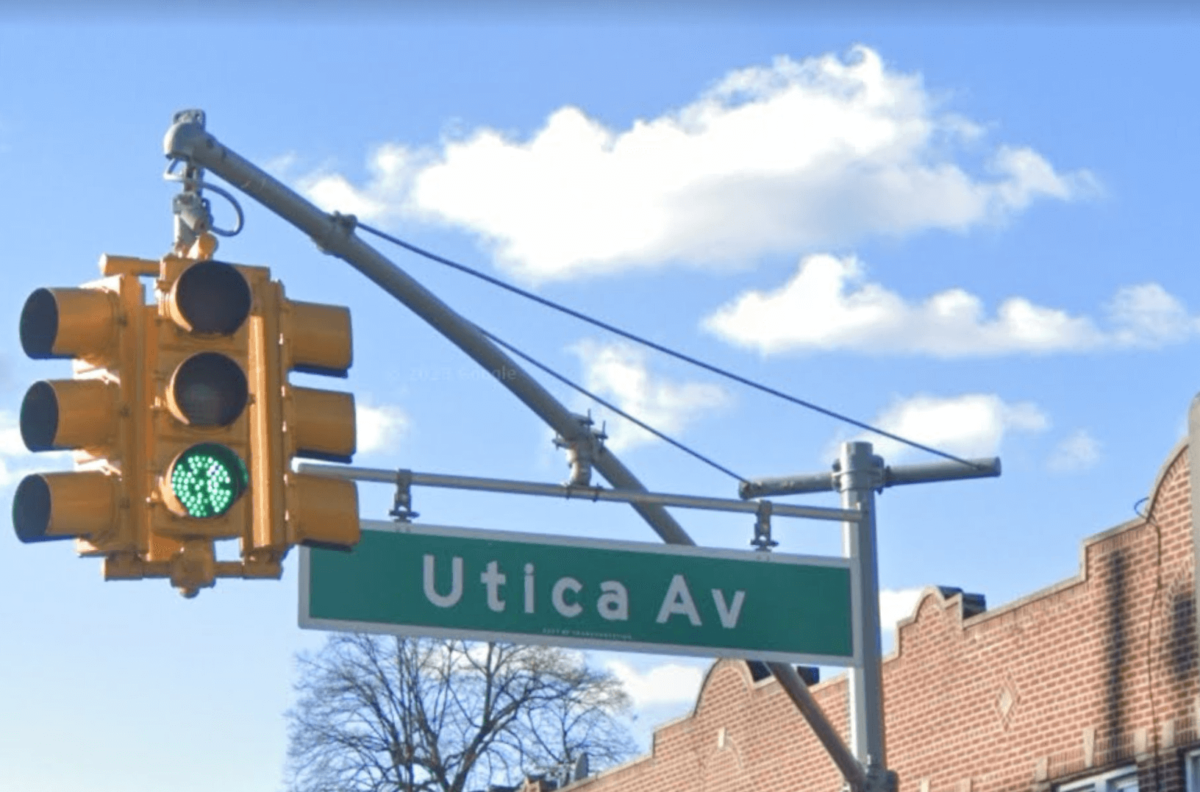 utica avenue sign, proposed to be co-named "guyana avenue"
