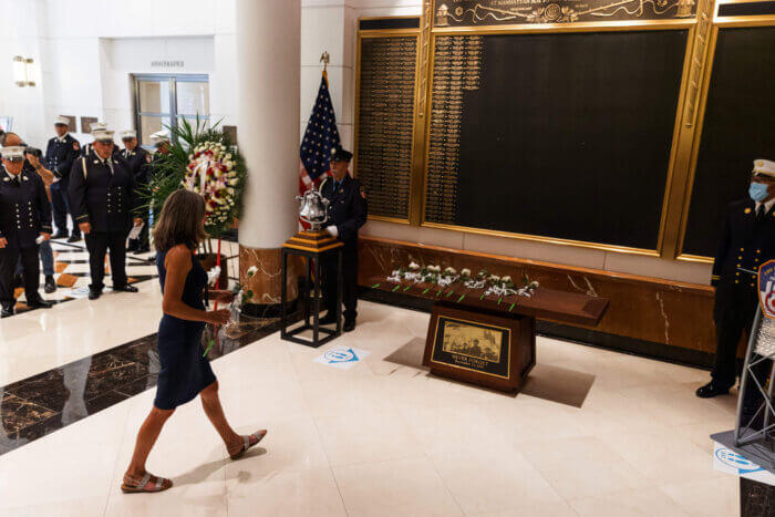 fdny memorial wall