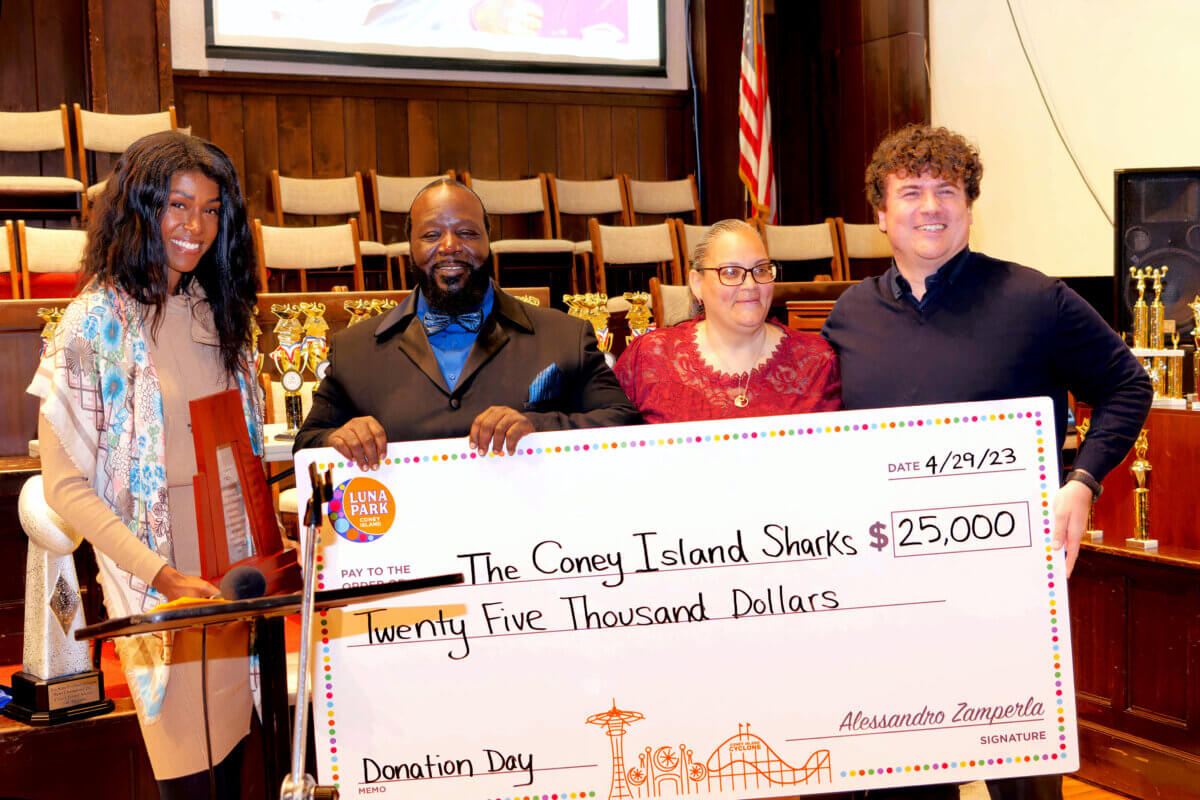 Luna Park presents the Coney Island Sharks with a $25,000 donation over the weekend.