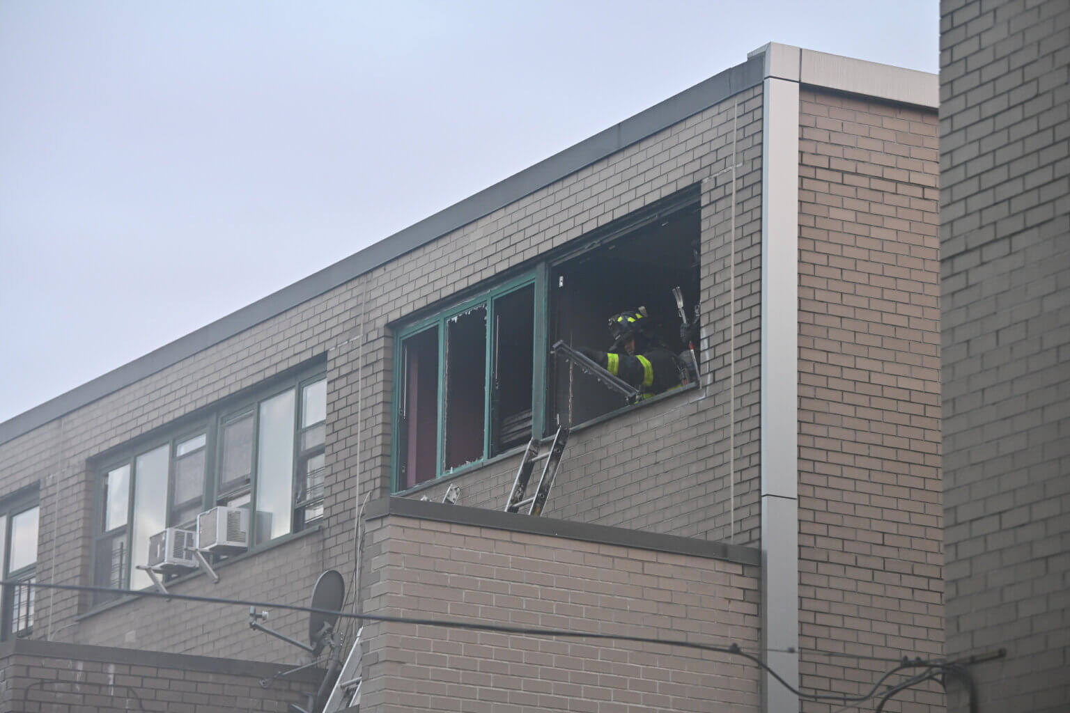 Monday morning fire devastates Brownsville apartment building