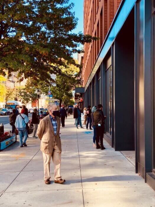 people looking at artwalk on atlantic avenue