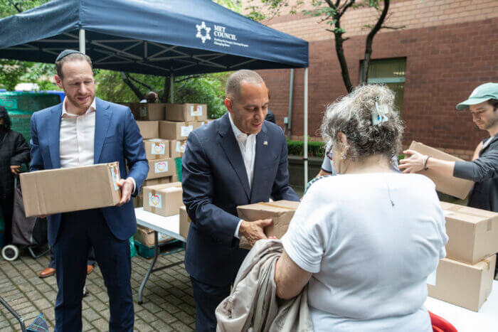 jeffries met council food distribution