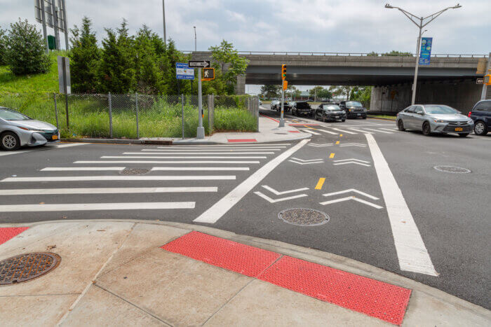 Canarsie features over 30 north-and-south oriented streets. Until last week, only two featured partial bike lanes both going in the same direction. 