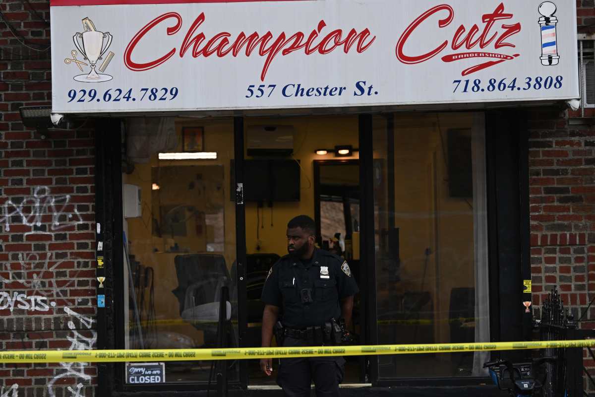 Two shot in Brownsville barber shop NYPD • Brooklyn Paper