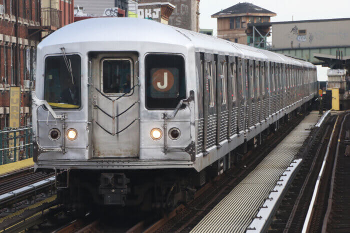 bed-stuy subway train