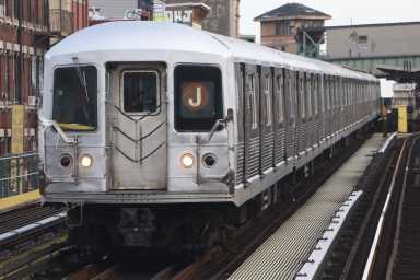 bed-stuy subway train