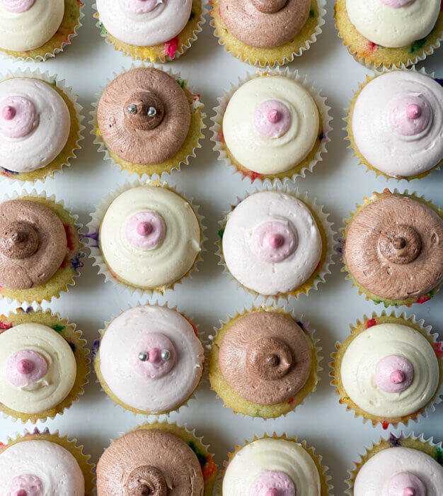breast cancer cupcakes