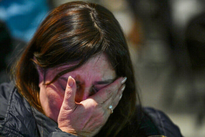 woman at israel prayer vigil eastern parkway