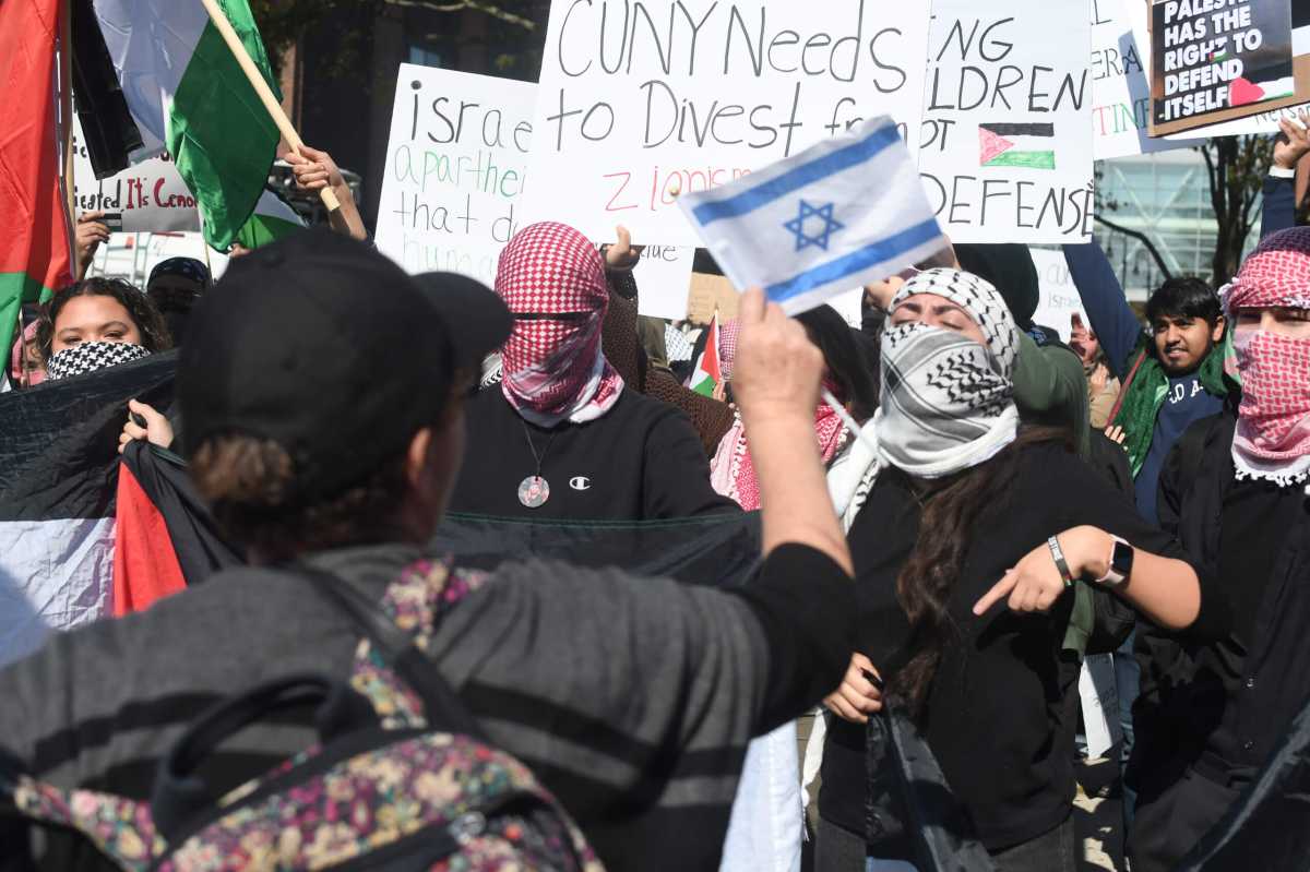 protestors at brooklyn college
