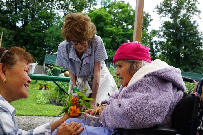 people at brooklyn botanic garden memory program