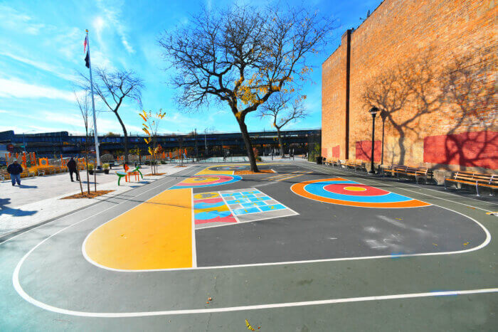 basketball courts in brownsville park