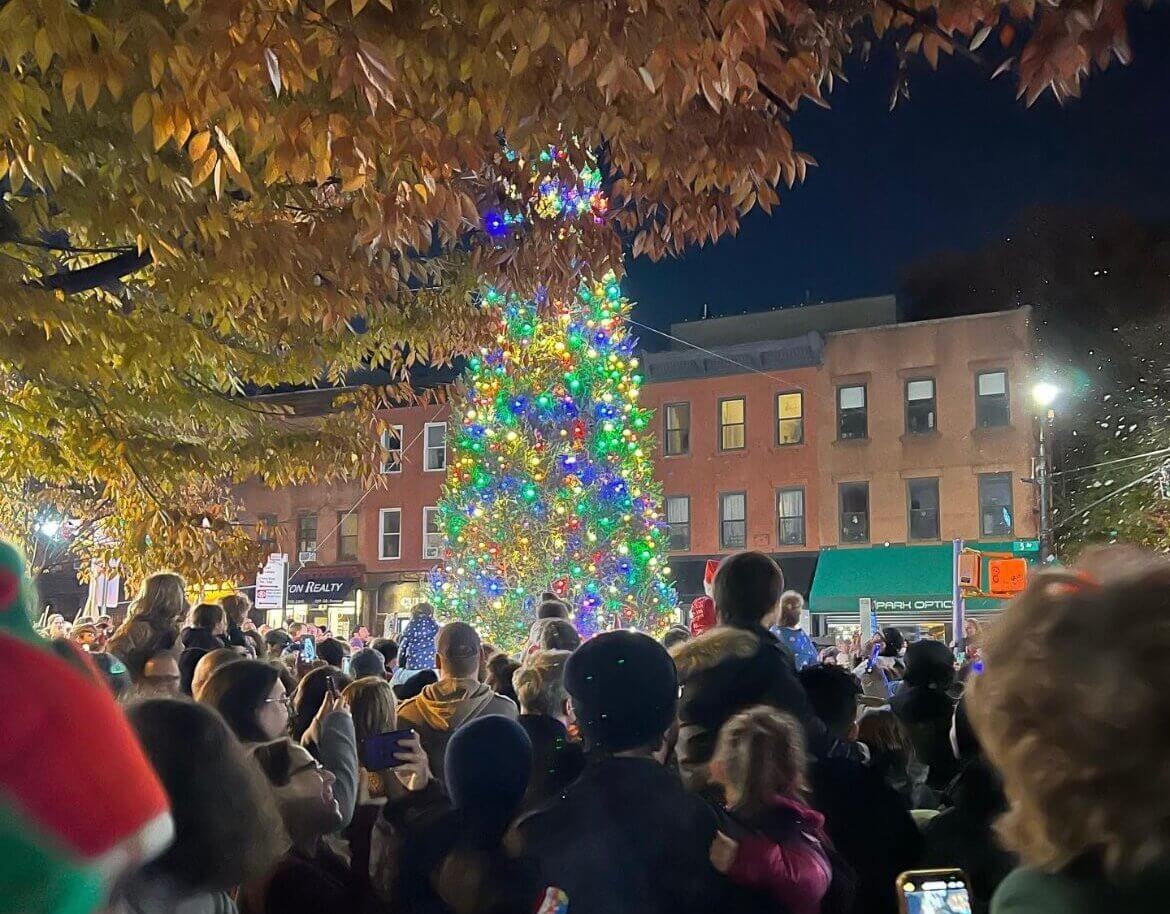 CHRISTMAS TREE