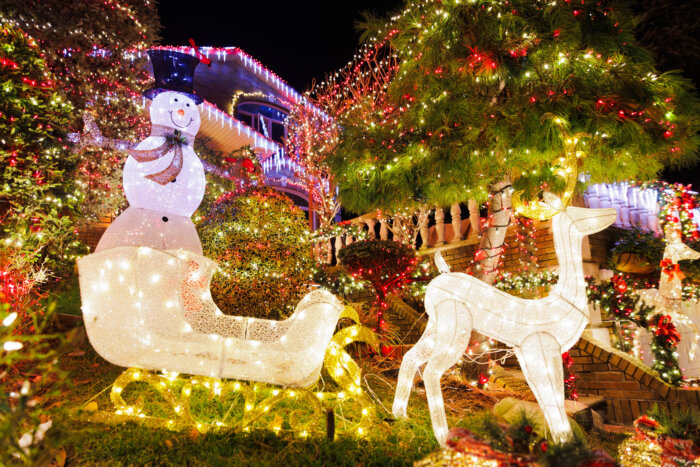 dyker heights front yard