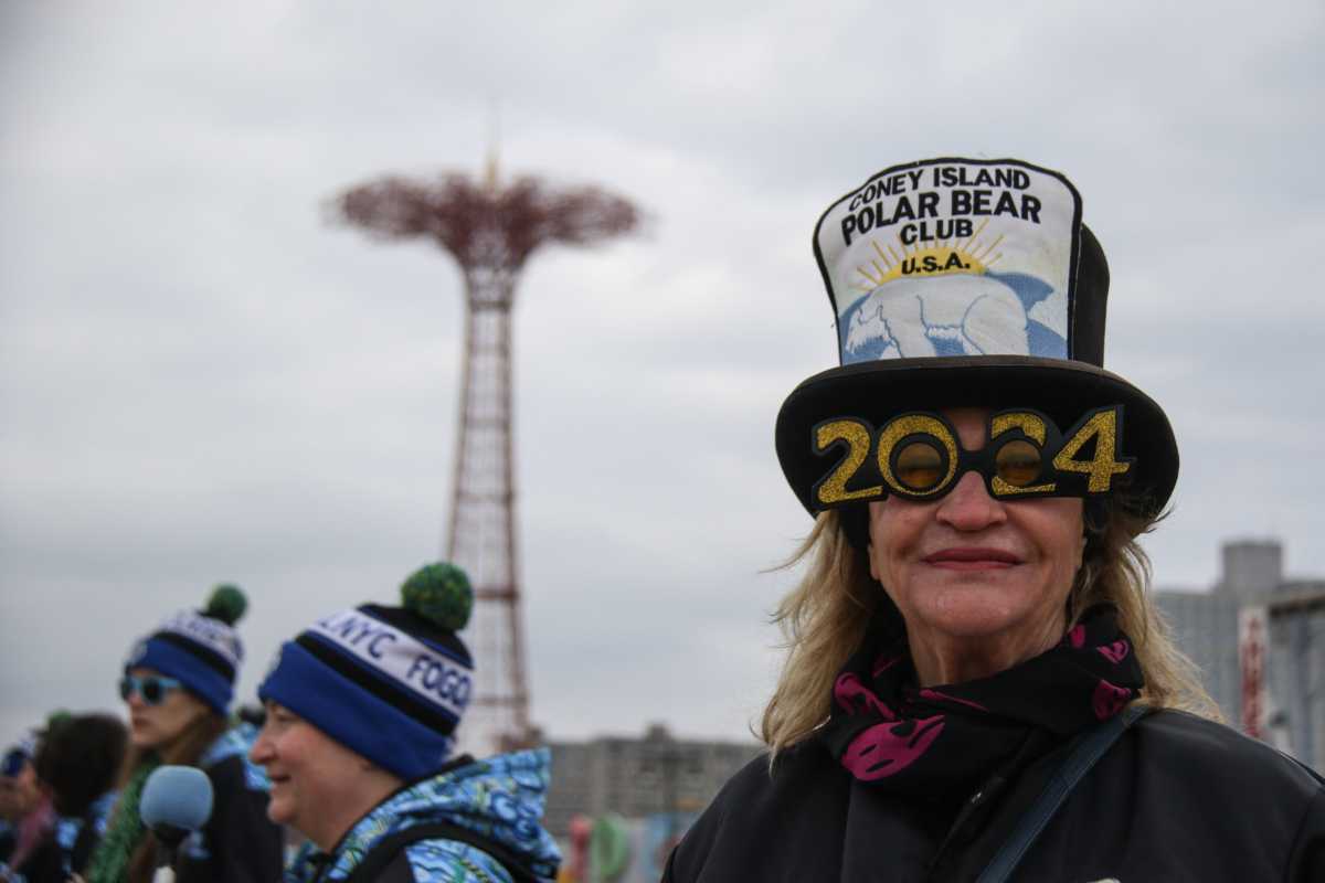 2024 glasses at coney polar plunge brooklyn