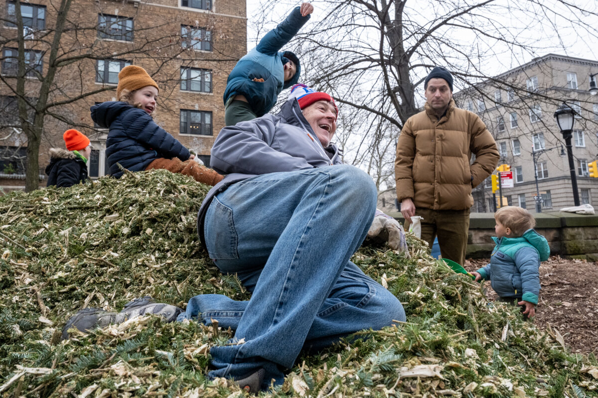 Brooklynites bid ‘firwell’ to holiday trees on last weekend of