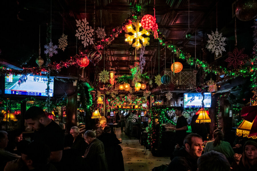 ‘A little more Christmas’ Halls of Bay Ridge restaurant Skinflints to