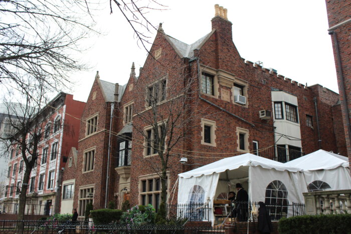 Utah County Chabad Rescues Ancient Torah Scroll - Chabad Lubavitch World  Headquarters