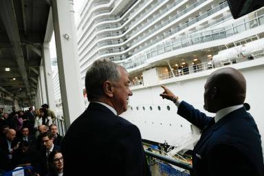 cruise ship in red hook