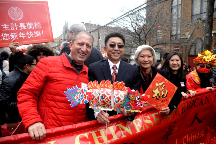 City Comptroller Brad Lander celebrates Lunar New Year with members of the Brooklyn Chinese American Association.