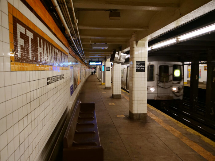 fort hamilton parkway subway station