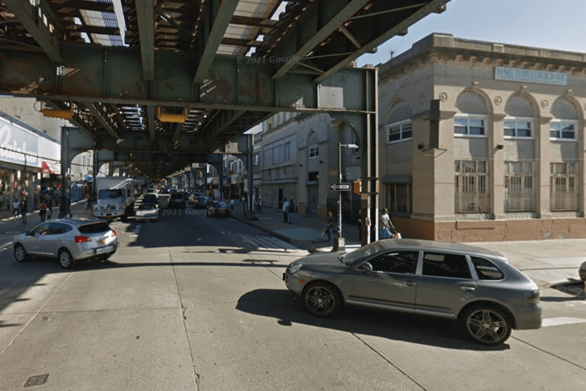 bushwick-gunpoint-robbery