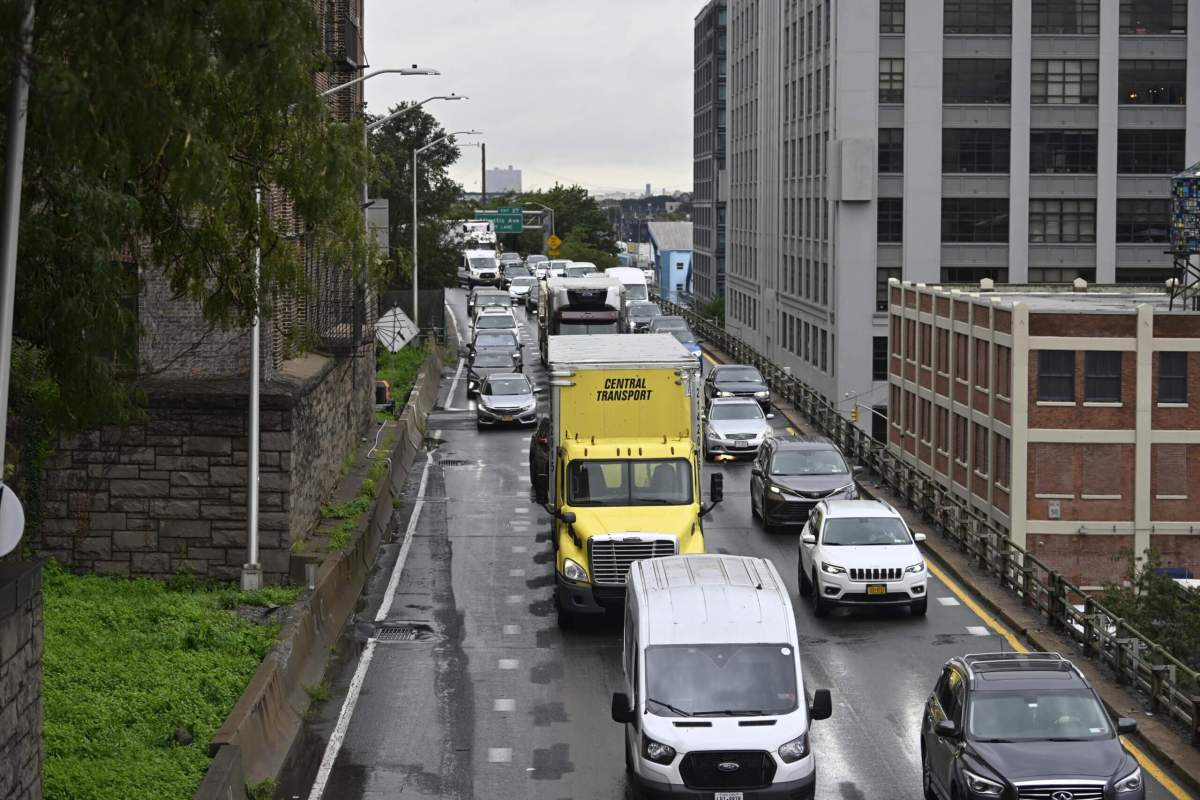 Brooklyn-Queens Expressway traffic