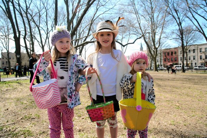 kids at easter egg hunt