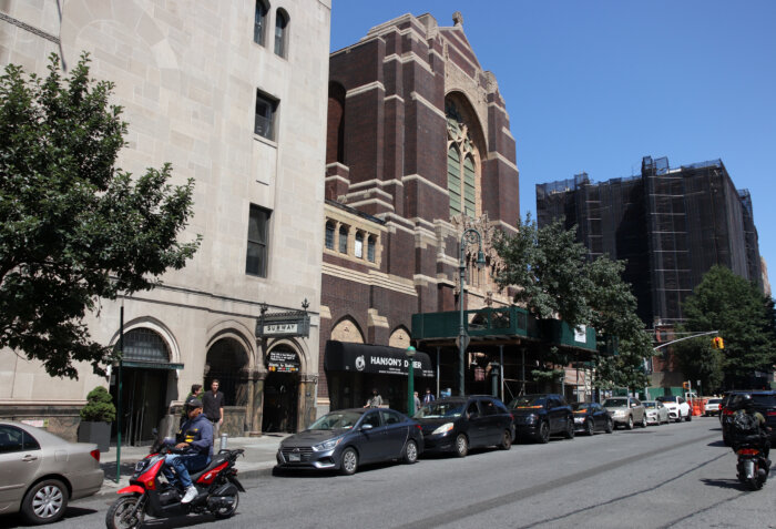 shot of fort greene church from street