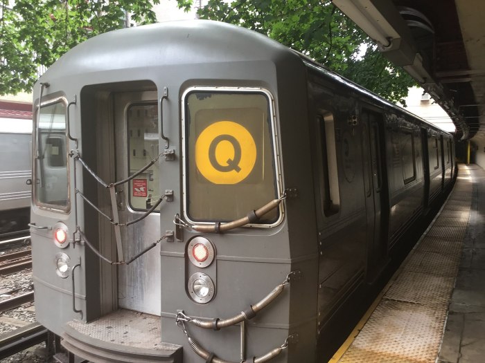 q subway train