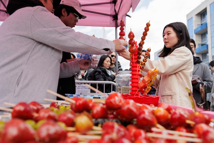 candied strawberries smorgasburg