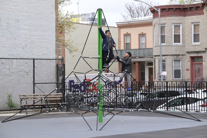 new structure at rainbow playground