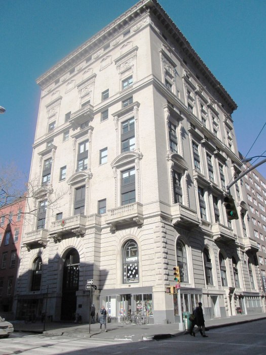 Brooklyn Heights school where teacher was arrested