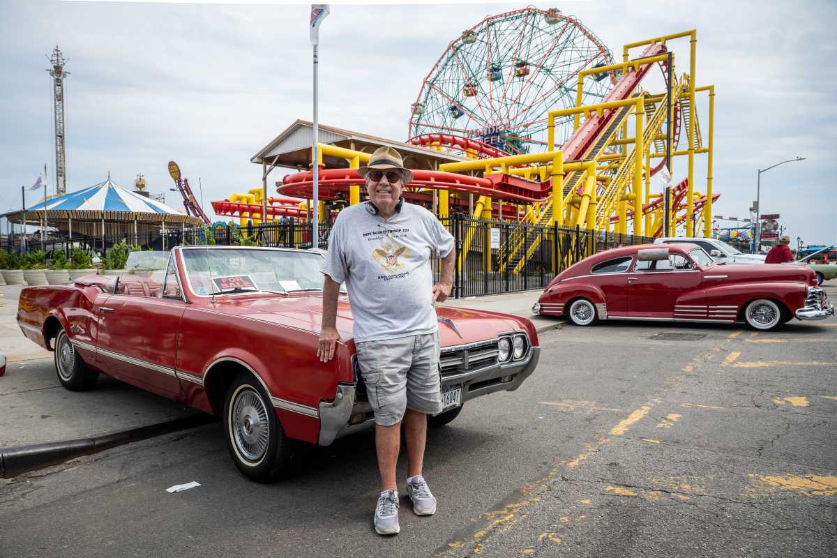 NY: Coney Island Antique and Classic Car Show