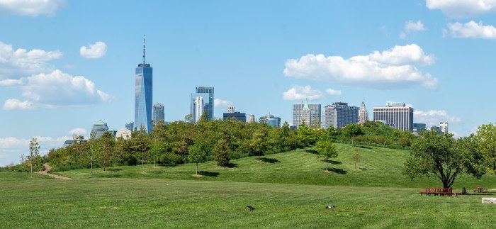 governors island green space